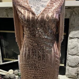 Gold Bodycon Long Sleeve Dress with V Neck for Cocktail